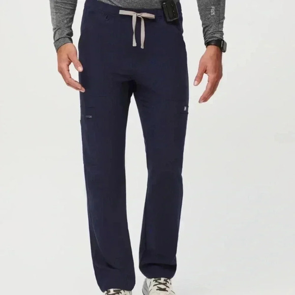 FIGS- Men’s Navy Cairo Cargo Scrub Pants - Picture 1 of 14